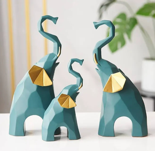 Elephant Family Showpiece