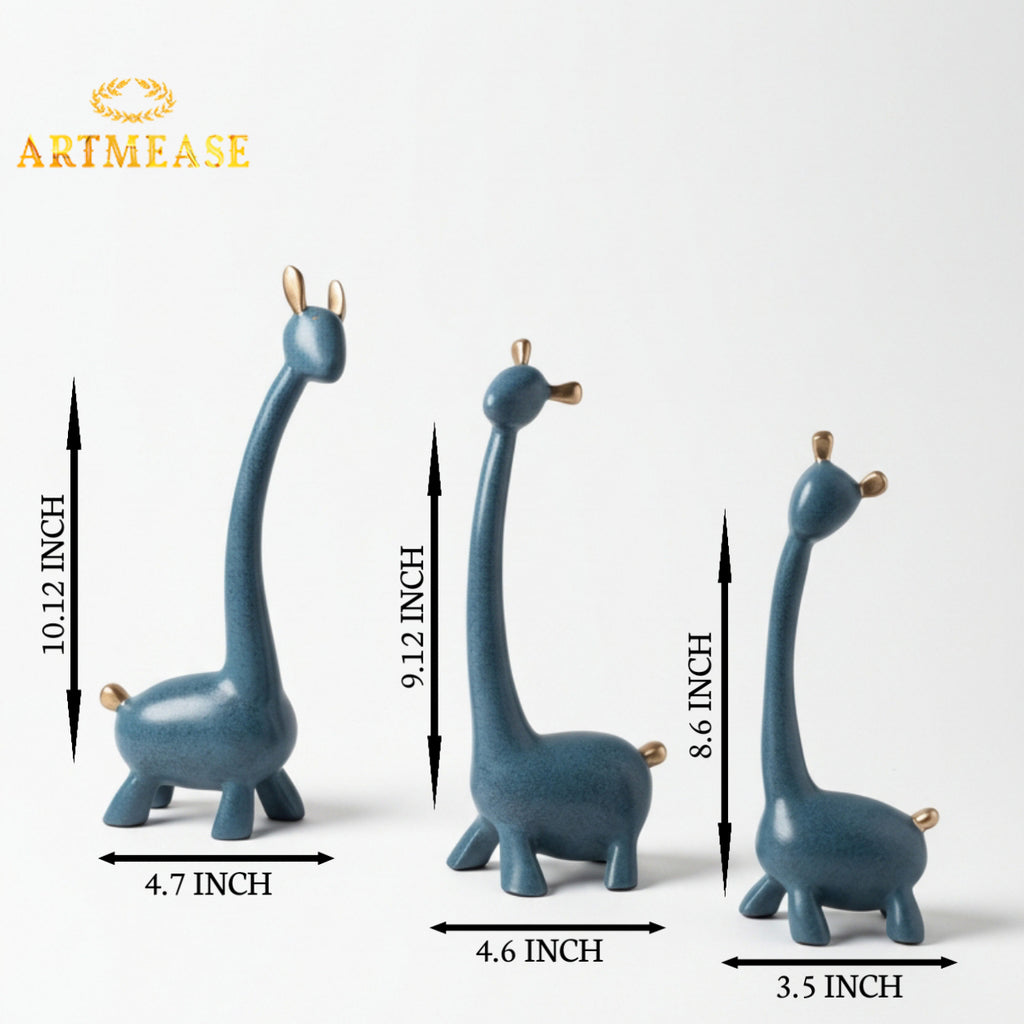 Giraffe Family Showpiece