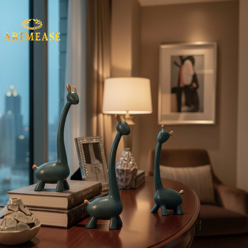 Giraffe Family Showpiece