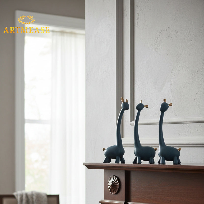 Giraffe Family Showpiece