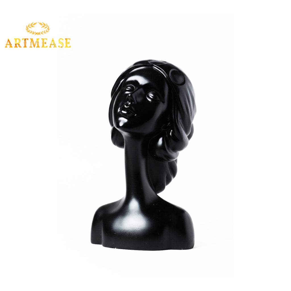 Relax Women Sculpture